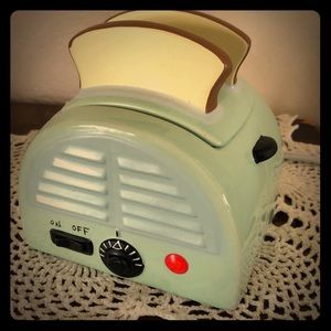 SCENTSY Morning Toast Warmer - Retro Series!